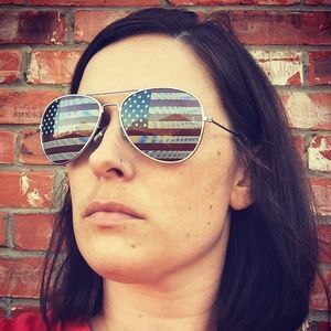 Meet your Posher, Lesli